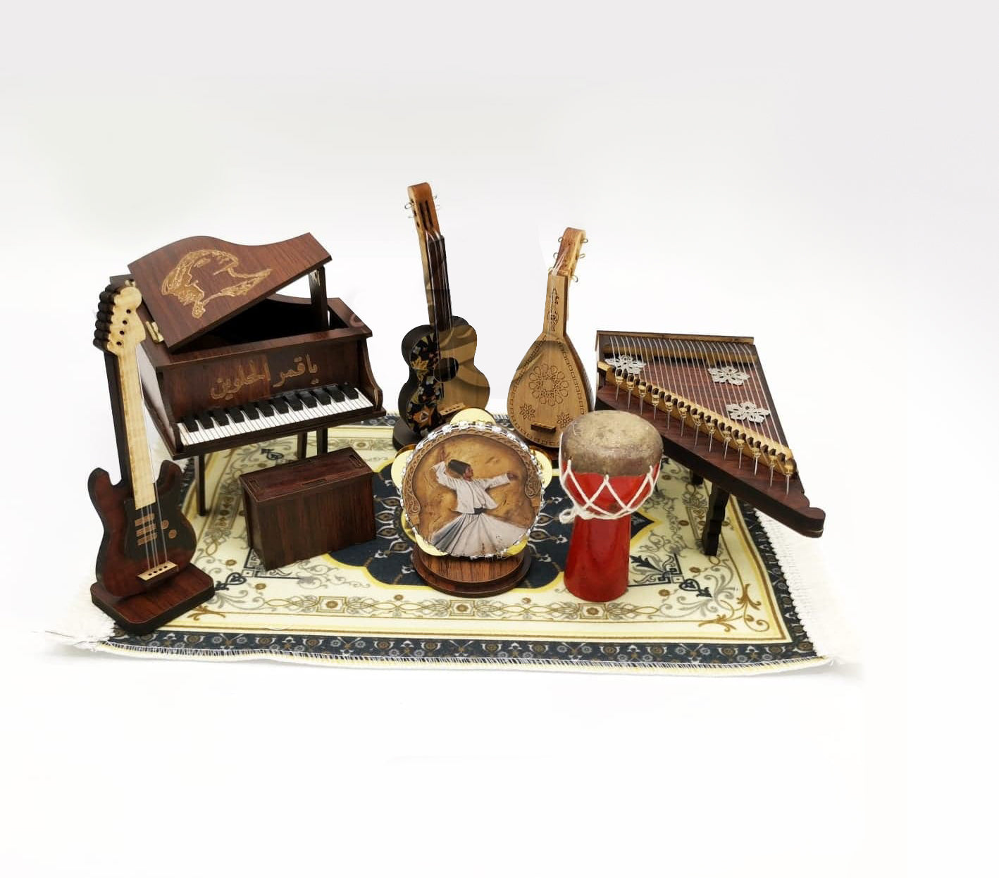 שטיח עם יצירות מוזיקליות בעבודת יד מהמורשת הסורית