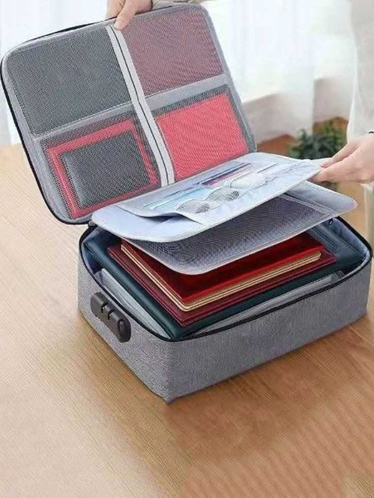 שקית ניירות וכסף