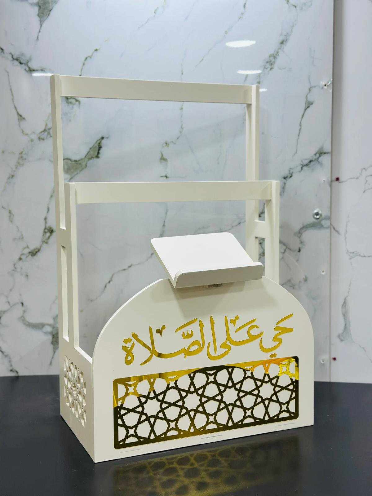 ركن الصلاة المنزلي مصنوع من الخشب