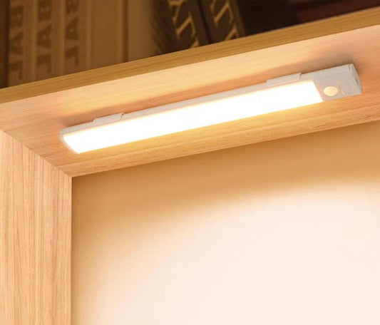 ضوء led مع مستشعر بطول 30 سم  يعمل بالشحن c-200