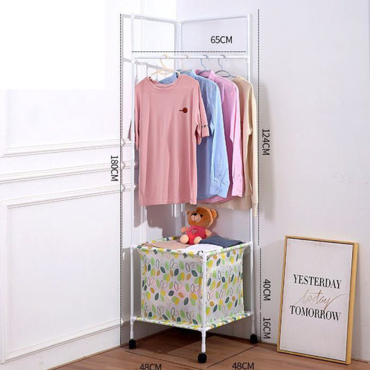 מעמד פינתי מתכת לתליית בגדים עם סל תחתון בצבע שחור